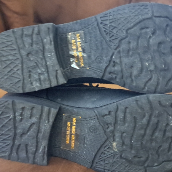 Stylish Black Quilted Combat Boots - Picture 3 of 4